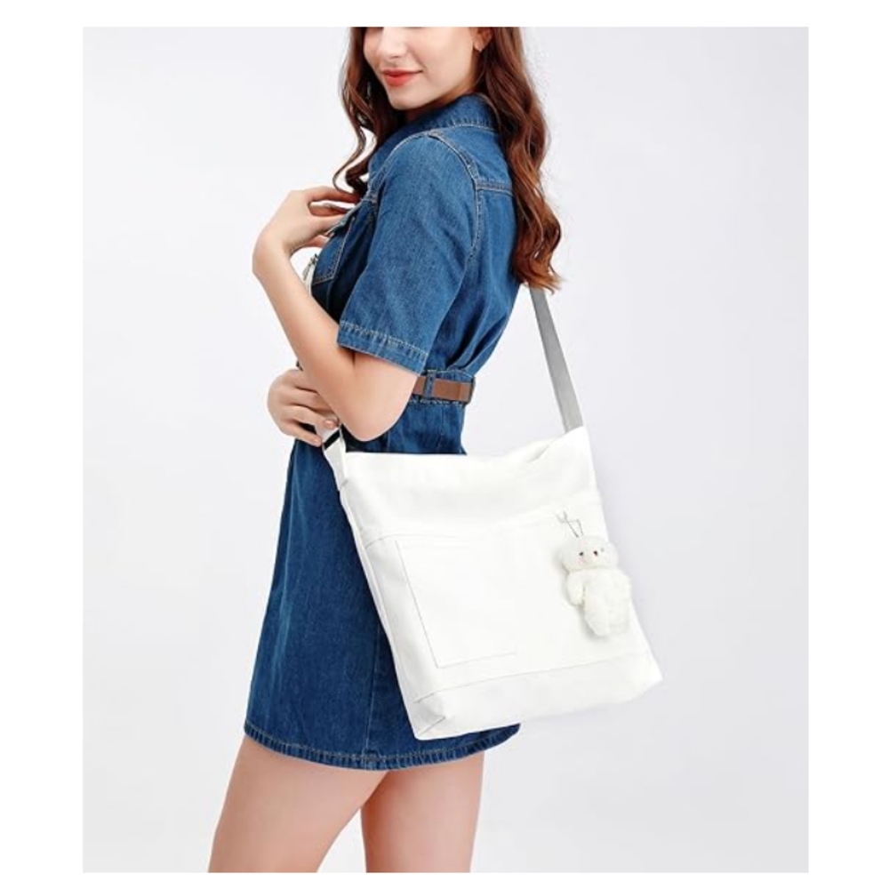 🆕Super Cute Canvas Zip Bag, White W White Bear Key tag